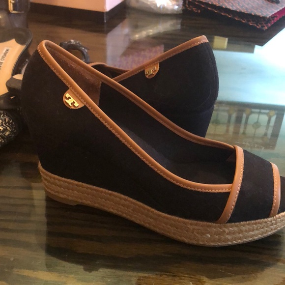 New Tory Burch espadrilles, never worn outside - Picture 4 of 6